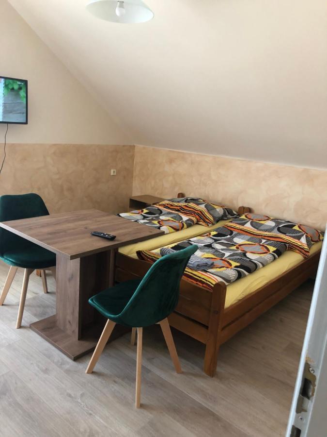 Tulipán Vendégház Hajduszoboszlo Exterior foto