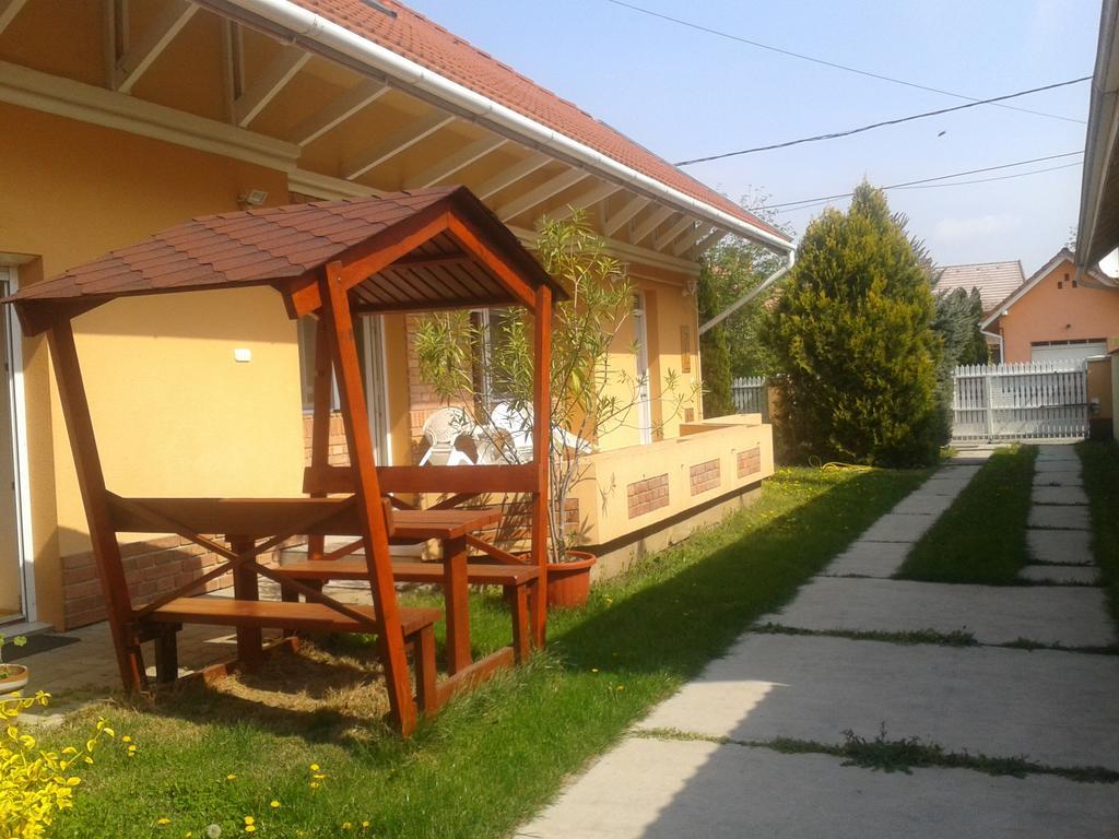 Tulipán Vendégház Hajduszoboszlo Exterior foto